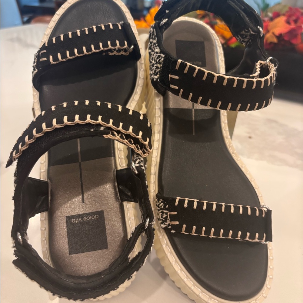 Dolce Vita Debra Sandals Black White Nubuck. Size 10 - Picture 5 of 10